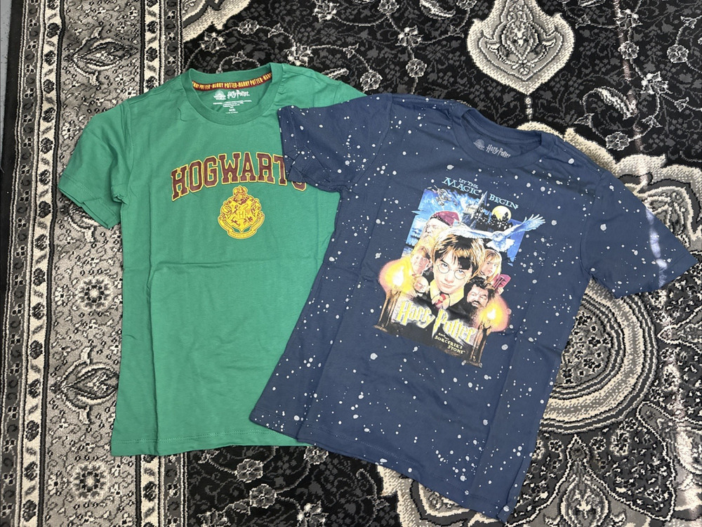 Harry Potter Lot Of 2 Kids Tees T-shirts, Medium (8)